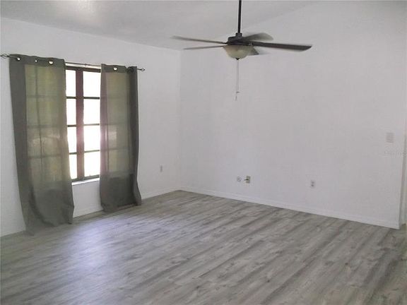 3rd image of 17153 Orient Ave