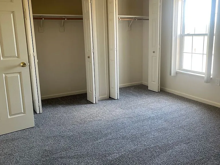 Ashley Square Apartments — Photo 24