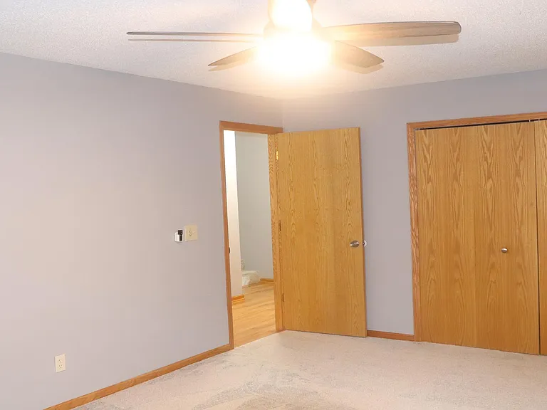 6380 7th St NE #1 — Photo 26