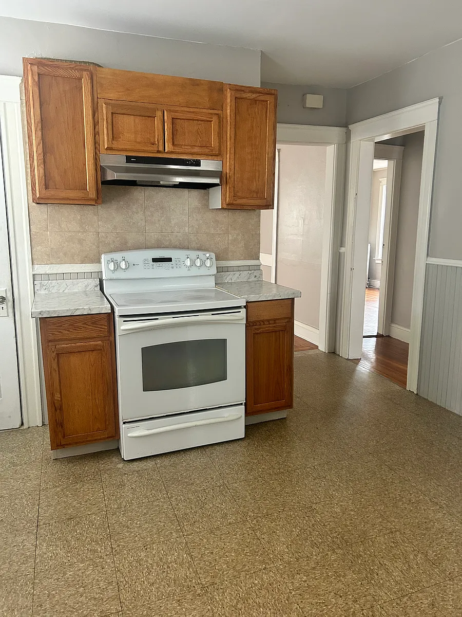 Building Photo - 65 Bellevue Ave #1