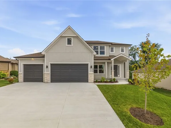 820 SE Partridge Ln, Blue Springs, MO 64014