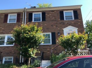 2900 E Side Dr, Alexandria, VA 22306