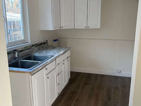 5th image of 12201 E Howard St