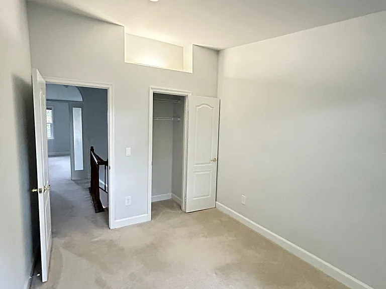 8021 Merry Oaks Ct — Photo 37