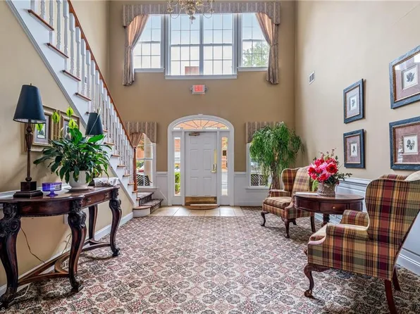 522 College Rd APT 107, Greensboro, NC 27410