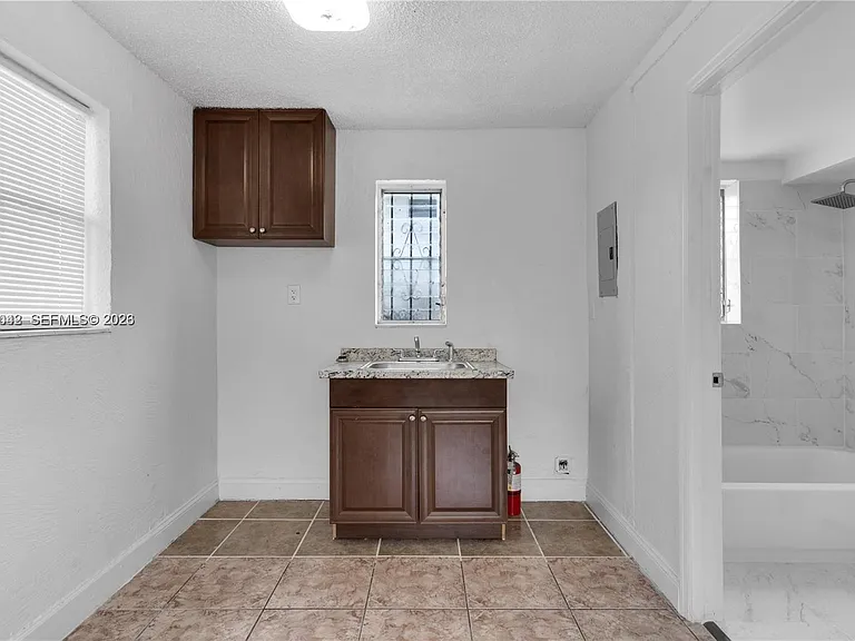1445 NW 2nd Ave #3 — Photo 14