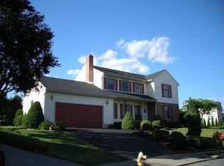 3130 Meadow Ln, Whitehall, PA 18052