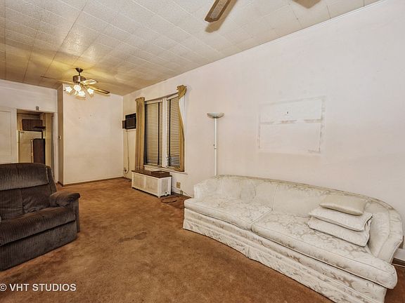 4th image of 743 E 69th Pl
