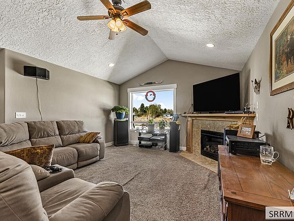 5th image of 628 Double Eagle Dr