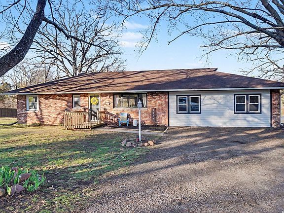 2nd image of 2079 N 1369th Rd