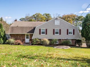 120 Carlough Rd, Upper Saddle River, NJ 07458