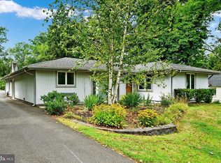 1418 Schoolhouse Rd, Perkasie, PA 18944