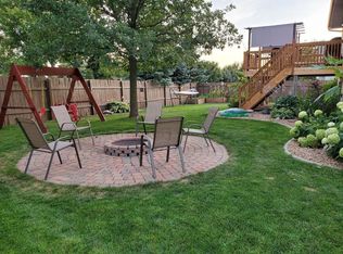137 Hilltop Ln, Waconia, MN 55387