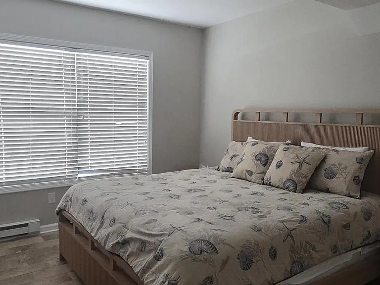 30 Stockton Ave — Photo 7