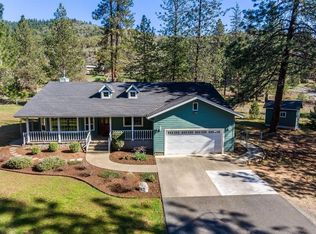 815 W Jones Creek Rd, Grants Pass, OR 97526