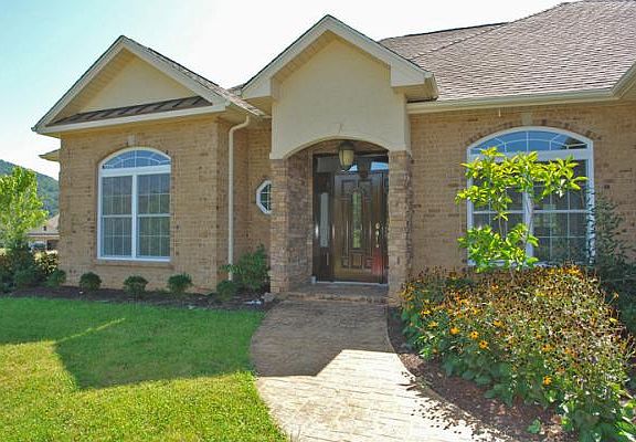 5th image of 321 Savannah Dr NE