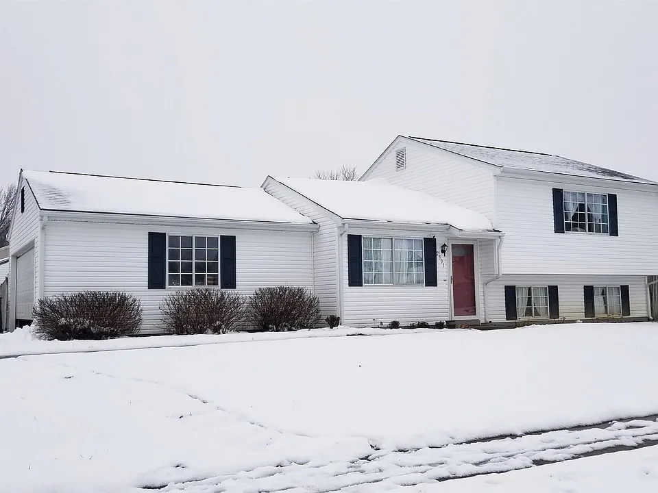 2301 Centennial Ct E