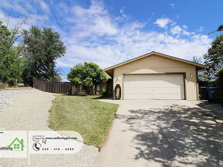 1722 Almaden Dr — Photo 2