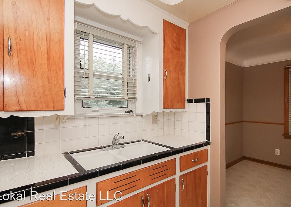 1st image of 7404 Brookside Dr