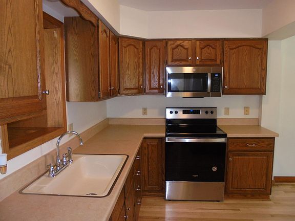 4th image of 616 S Lincoln Ave