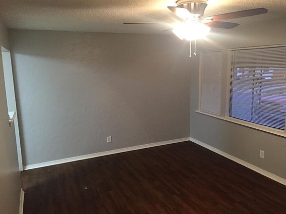 4th image of 3912 Pine Ave