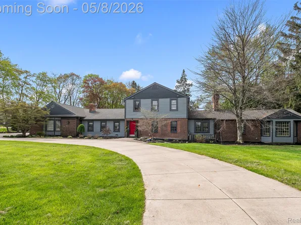 3937 Englewood Ct, West Bloomfield, MI 48323