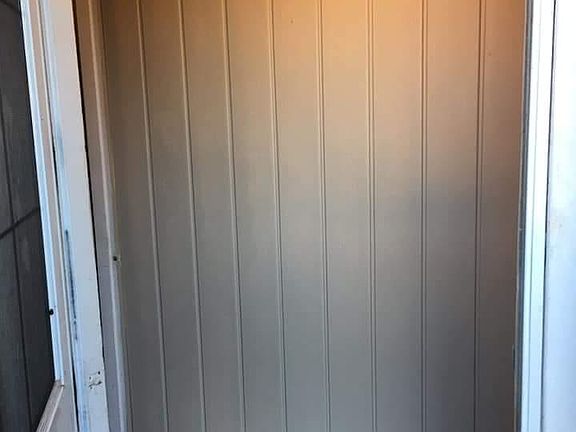 4th image of 2707 Edgewood Dr