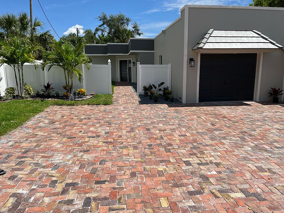 Exterior, Garage, Extra Parking