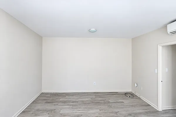 Living room, photo 2