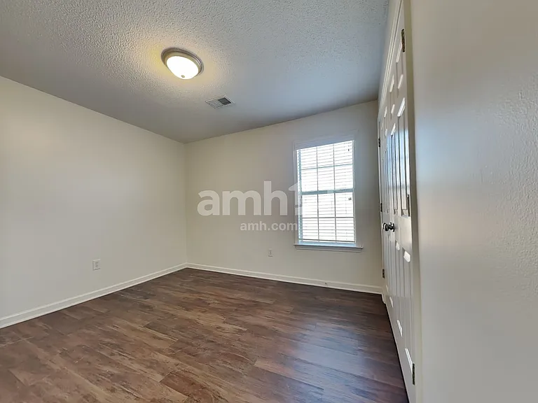 5718 Eagleston Dr — Photo 20