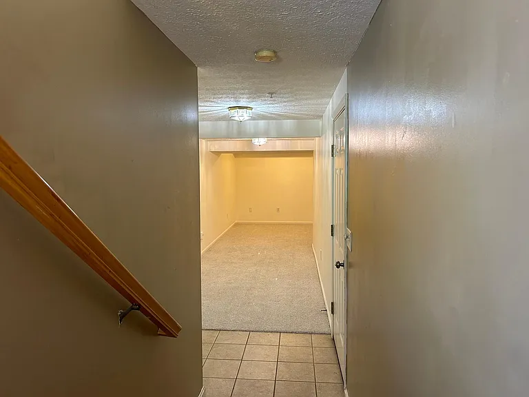 Basement/ground floor