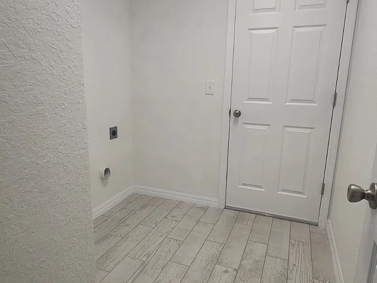 14690 SW 24th Pl — Photo 10