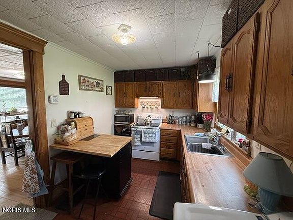 4th image of 3401 E County Road 6