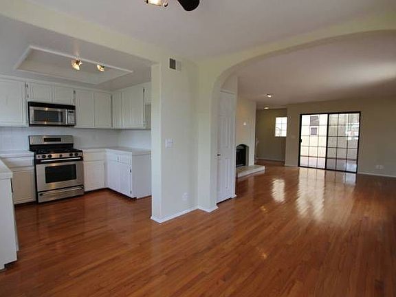 5th image of 3939 W 182nd St