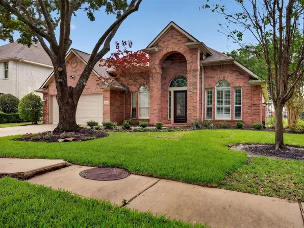 16315 Cliff Haven Dr, Houston, TX 77095