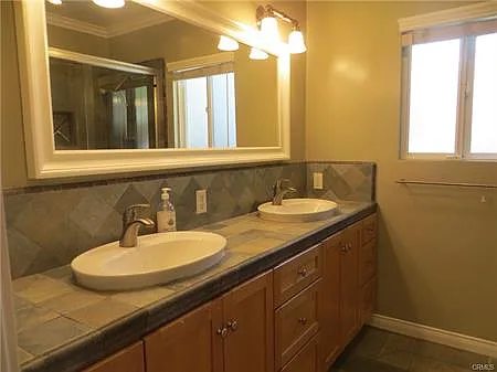 150 E Grandview Ave — Photo 35