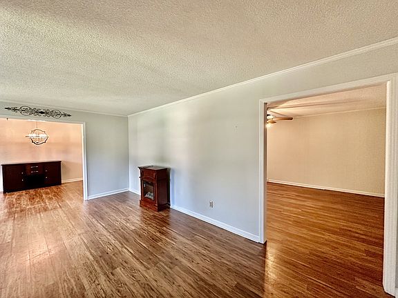 5th image of 52 Nottingham Ln