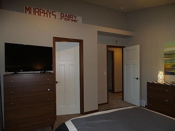 5th image of 248 Blue Bell Cir