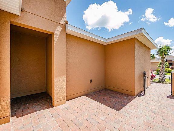 2nd image of 3407 Fallbrook Dr