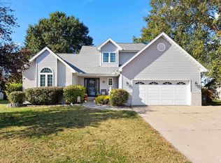 1803 El Camino Dr, Pekin, IL