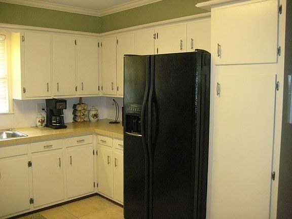 4th image of 10021 Lydia Ave