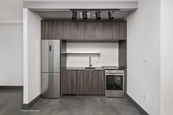Rented by Compass | media 19