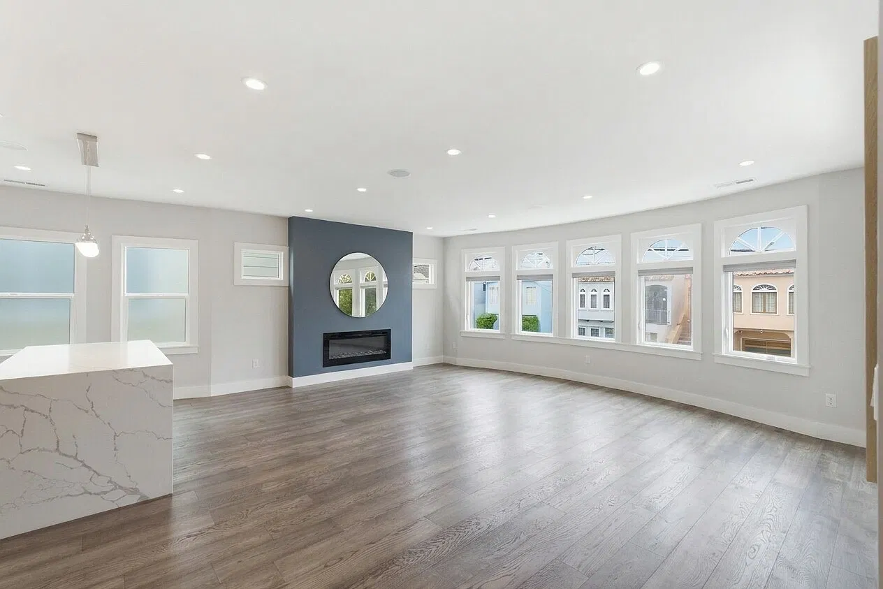 6 bed, 4.0 bath, 2460 sqft, $9,000 — Photo 2