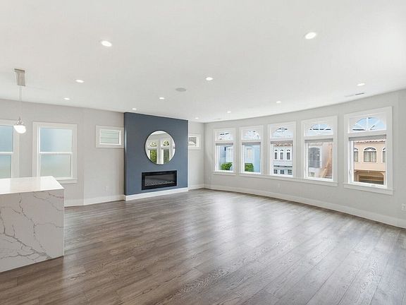 2nd image of 739 Huron Ave