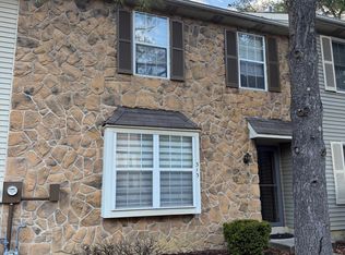 313 Fountainhall Ct, Mount Laurel, NJ 08054