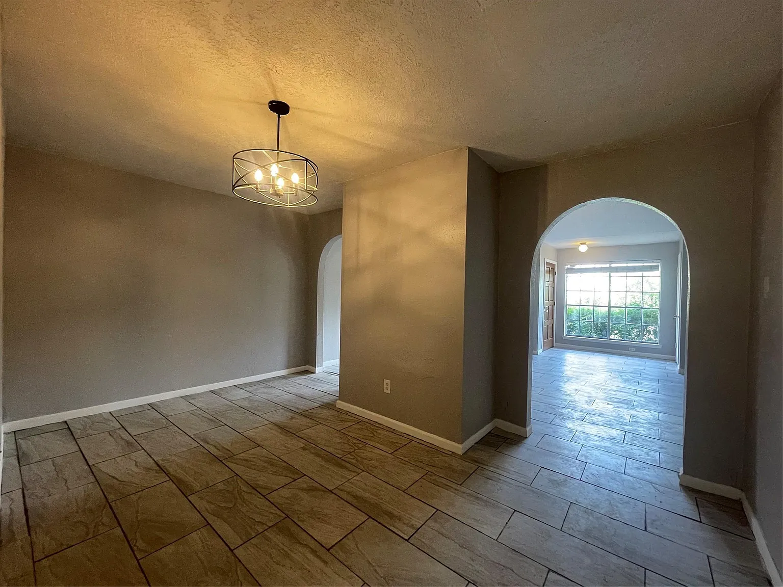 3 bed, 2.0 bath, $1,700 — Photo 3