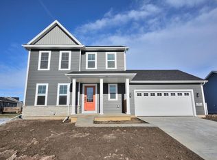 N53W19798 Kingair Dr, Menomonee Falls, WI 53051