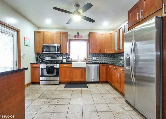 4th image of 6923 N Overhill Ave #1