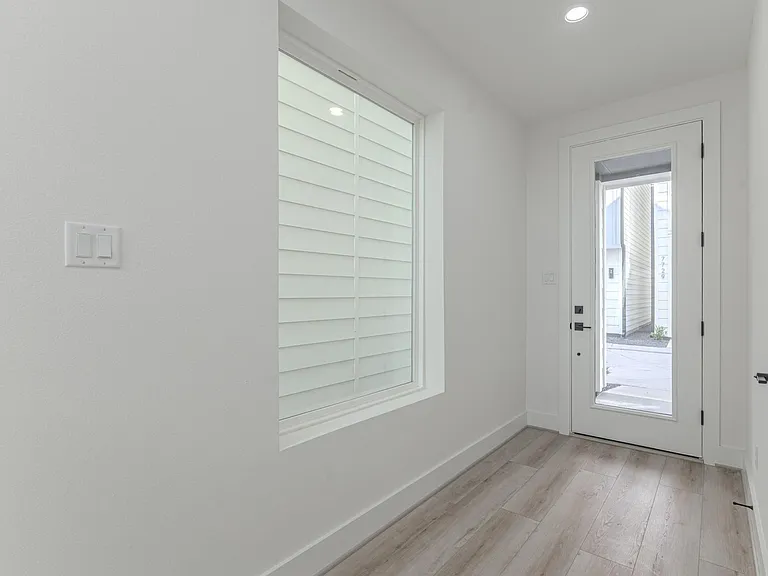 7735 Hammerly Blvd — Photo 16