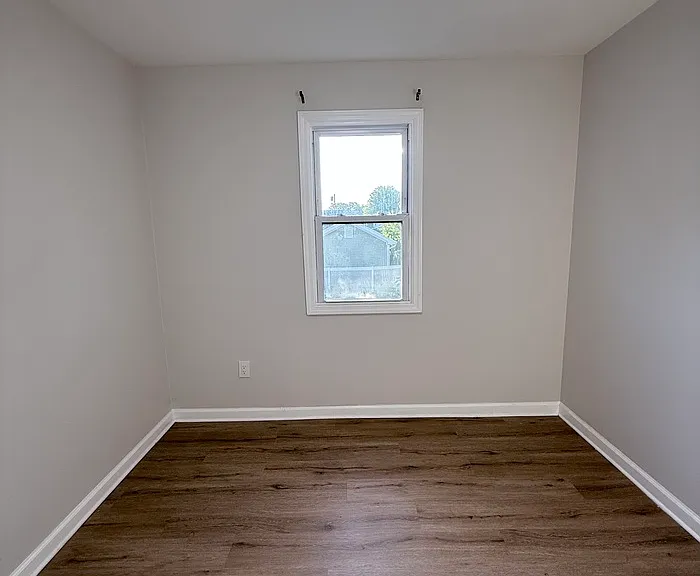 40 Eisenhower Dr — Photo 22